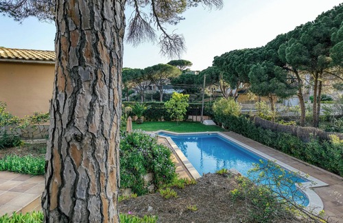 Pals Villa | Villa "Playa de Pals" with Sea View, Pool, Wi-Fi, Garden & Terrace