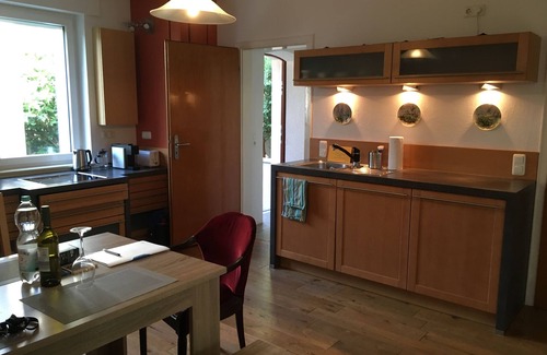 Siegburg Villa | Villa Pleiser Hecke - gladly relocation or long-term tenants