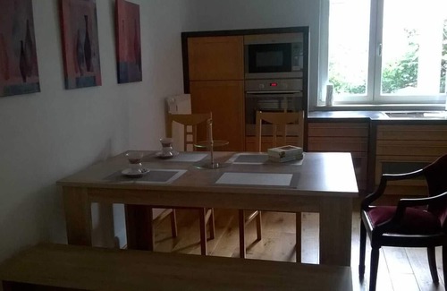 Siegburg Villa | Villa Pleiser Hecke - gladly relocation or long-term tenants