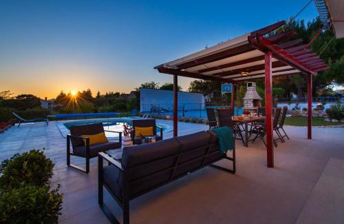 Donje Polje Villa | Villa Plenča - heated pool