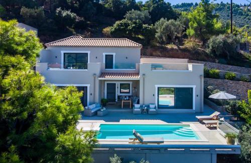 Skopelos Villa | Villa Politimi Luxury Retreat
