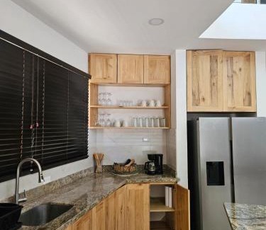 Palm Beach Estates Villa | Villa PRAGA Beach House