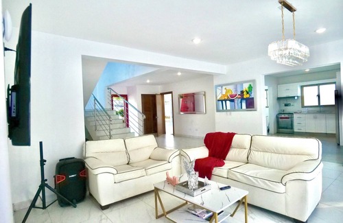 Santo Domingo Oeste Villa | Villa Pravda Guerra 4BR 6BDS 12PAX