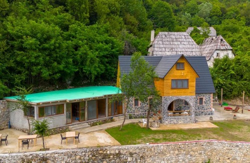 Shale House | villa prelatheth
