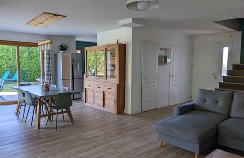 Thonon-les-Bains Villa | Villa, Proche Lac, Piscine, Jardin Clos, au Calme