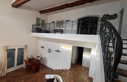 Le Rouret Villa | Villa provençale calme avec piscine chauffée 6 ch