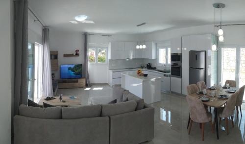 Amoopi House | VILLA PUAS