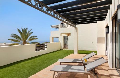 Playa de Santiago Villa | Villa Pueblo Don Thomas