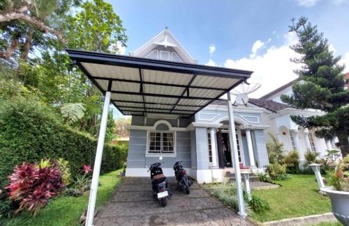 Cipanas Villa | Villa puncak at kota bunga 2 Kamar tidur
