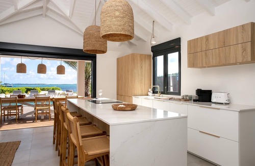 Bellevue Villa | Villa Pure - Luxury beachfront villa with private pool and amazing sea views