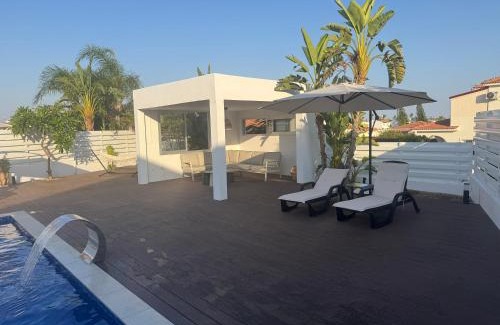 Ayia Thekla Villa | Villa Quadralea