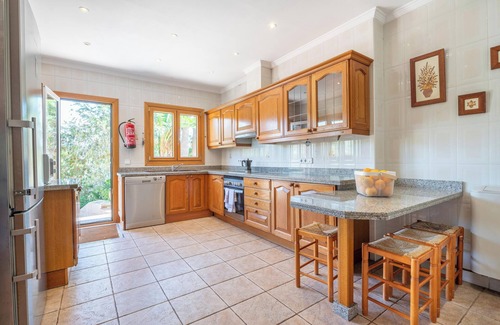 Peguera Villa | Villa "Quesada" Close to the Beach with Pool, Garden & Wi-Fi