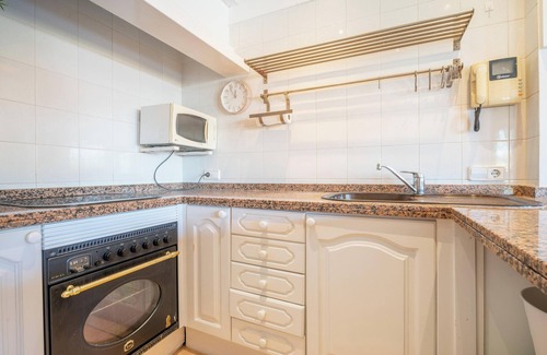 Peguera Villa | Villa "Quesada" Close to the Beach with Pool, Garden & Wi-Fi