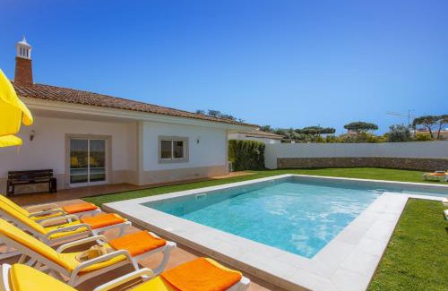 Vale de Carro Villa | Villa Quinta dos Abacates by Villa Plus