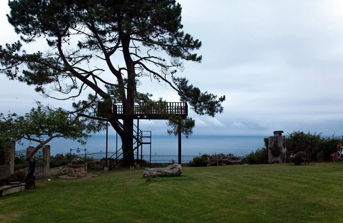 Lloreda Villa | Villa 'Quintes' with Sea View, Private Terrace and Wi-Fi