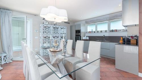 Vabriga House | Villa Rafaelle by Villas Holiday