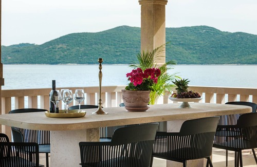 Dubrovacko Primorje Villa | Villa Ragusea with Heating Pool and Private Beach