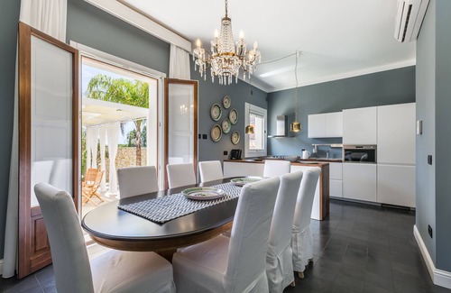 Avola Villa | Villa Raphael, luxury property with swimming pool and sea view