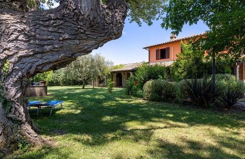 Tordandrea Villa | Villa Reale - Holiday Villa Rental with swimming pool in Assisi, Umbria
