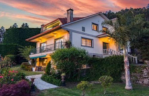 Ames Ski Chalet | Villa Regina
