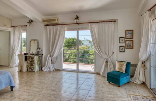 Lakopetra Villa | Villa Reiki, Classy beachfront Home at Lakkopetra