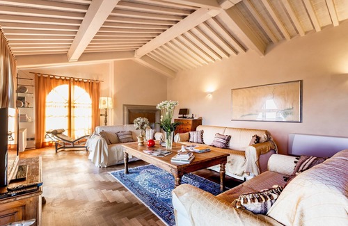 Santo Stefano di Magra Villa | Villa 'Relais Ponzano' near Cinque Terre with Sea view, Infinity Pool & Wi-Fi