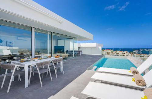 Callao Salvaje Villa | Villa Retama - Casangular by Upper
