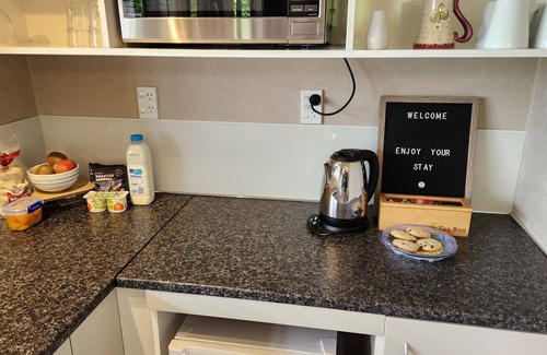 Waitara Apartment | Villa Retreat - secluded relaxation
