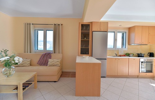Agios Dimitrios House | Villa Reverenza
