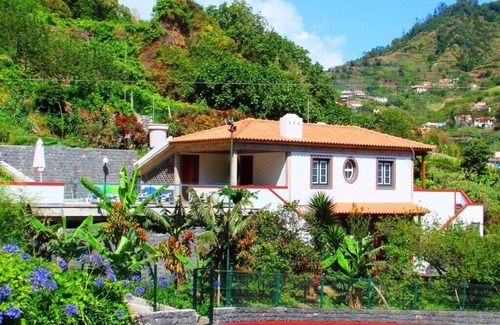 Porto da Cruz Villa | Villa Ricardo - A luxury villa with HEATED POOL and magnificent SEA VIEWS!