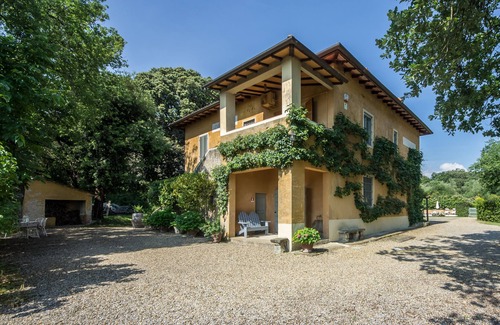 Bucine Villa | Villa Rita - in the heart of Tuscany - walking distance from village