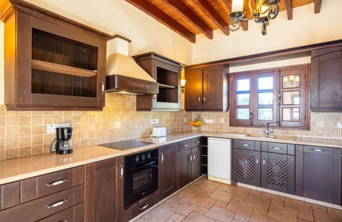 Peristerona Villa | Villa River View - Four Bedroom Villa, Sleeps 9