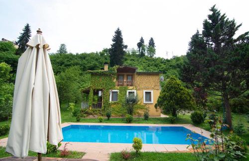 Yomra Villa | Villa River Village