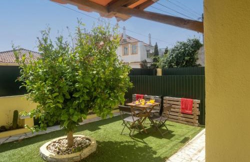 Linho Villa | Villa Riviera by Interhome