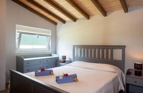 Linho Villa | Villa Riviera by Interhome