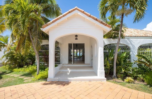 Plum Bay Villa | Villa Riviera in Terres Basses by Fantasia Villas