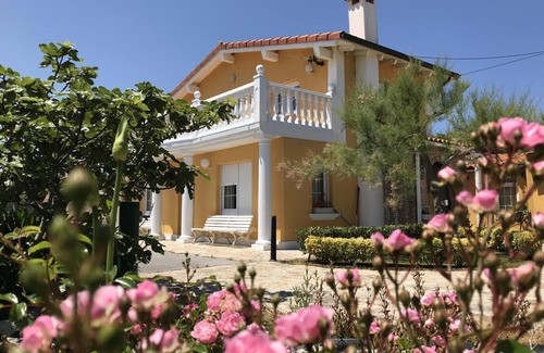 Mogro Ski Chalet | Villa Robayera beachfront