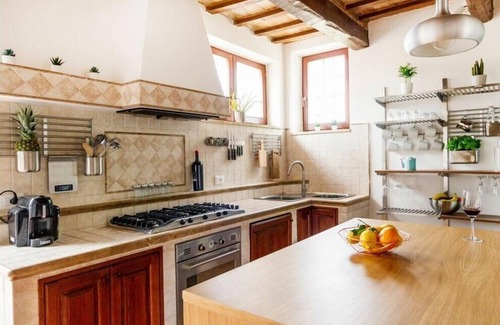 Monte San Giusto Villa | Villa Roberto Comfortable holiday residence