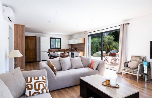 Marine de Davia Villa | Villa Roc e Fiore - Two Bedroom Villa, Sleeps 4