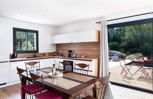 Marine de Davia Villa | Villa Roc e Fiore - Two Bedroom Villa, Sleeps 4