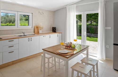 Tugare Villa | VILLA ROKO with 4 bedrooms, 32sqm heated pool, playground