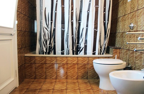 Ca' Pirami House | Villa Roma Bed and Breakfast