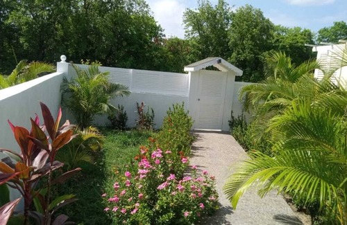Choiseul House | Villa Romantique Avec Bain à Remous, à 5 Minutes de la Plage !