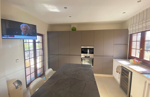 Manilva Villa | Villa 'Romano' with Sea View, Wi-Fi and Air Conditioning