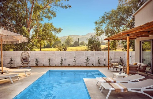 Vasilikos Villa | Villa Romas 2 by Villa Plus
