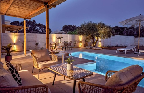 Vasilikos Villa | Villa Romas 2 by Villa Plus