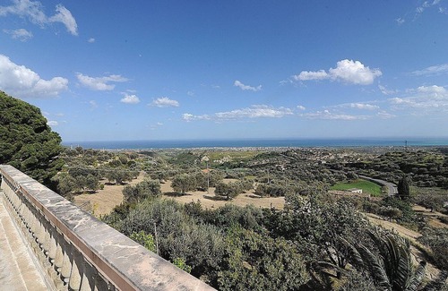 Gerace Villa | Villa Rondinella: An elegant three-story villa situated in a quiet location, a few minutes from the town center, with Free WI-FI.