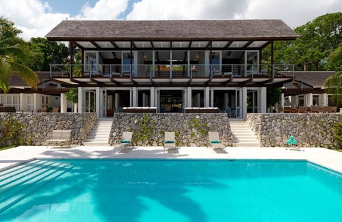 Thompson Town Villa | Villa Rosa, Luxury Villa 4 BR