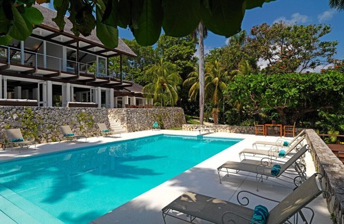 Thompson Town Villa | Villa Rosa, Luxury Villa 4 BR