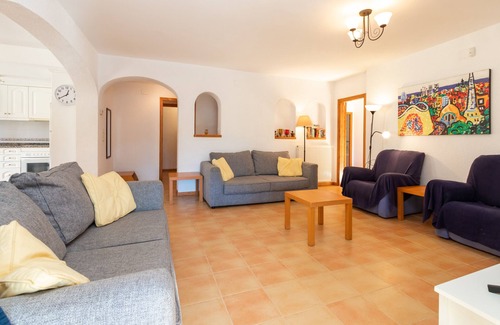 Calonge Villa | Villa "Rosa" with Mountain View, Pool & Wi-Fi
